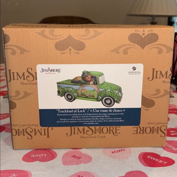 Jim Shore Heartwood Creek "Truckload of Luck" Figurine - Picture 5 of 6